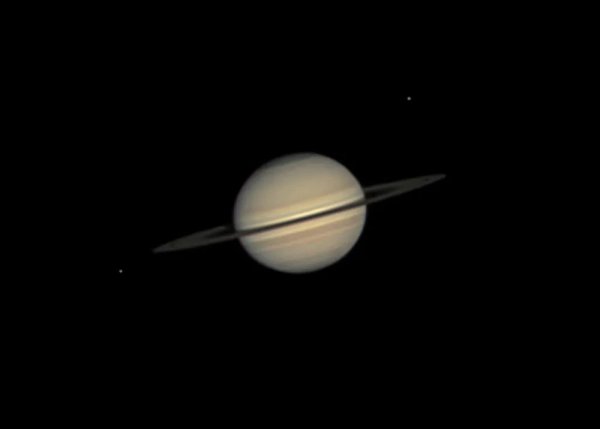 富腾优配  时隔36年，海王星与土星再次近距离“相聚”夜空