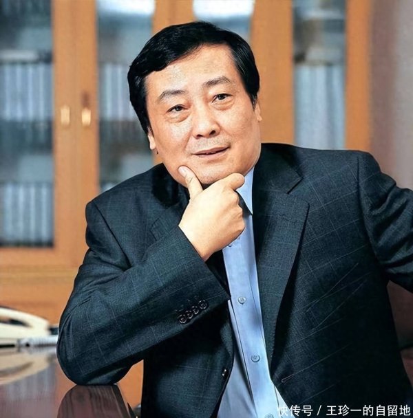 股涨柜 凤凰网揭宗庆后有2段婚姻7个孩子，为逼父亲妥协宗馥莉多次绝食